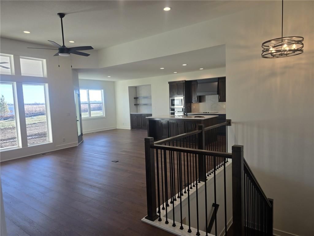 1220 Larkspur Place — photo 9