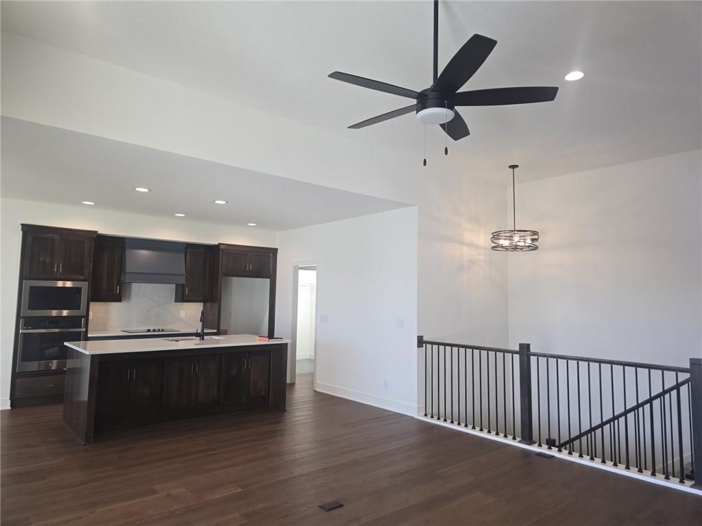 1220 Larkspur Place — photo 11
