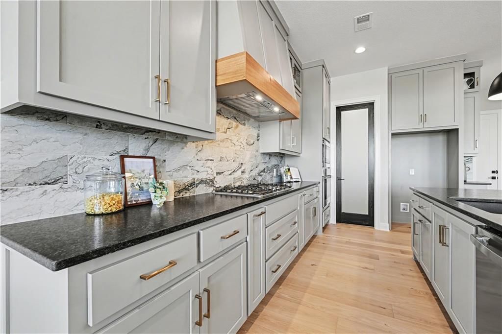 22152 W 94th Terrace — photo 12