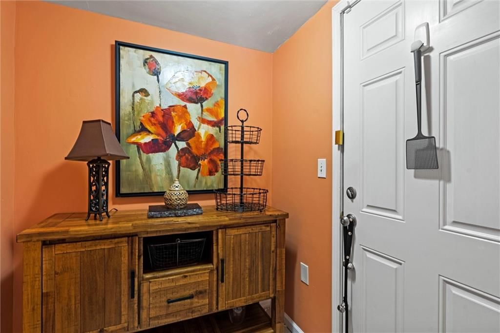 Photo 12 of 30 - 3615 N WALROND Avenue
