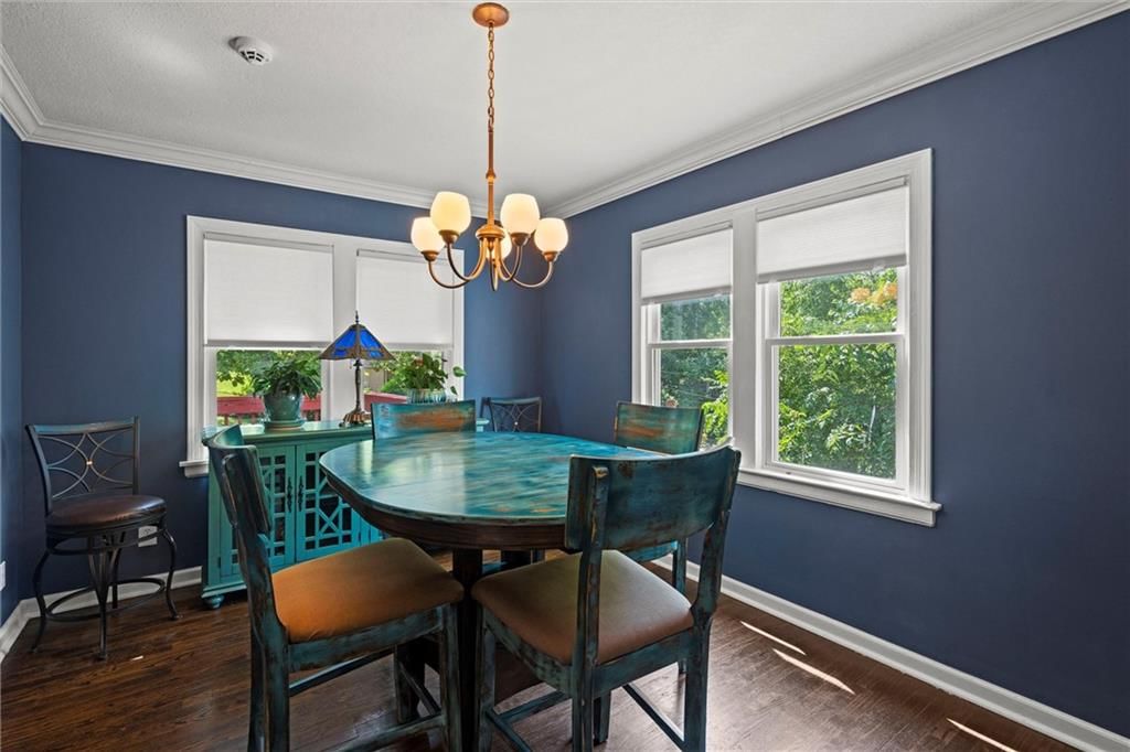 Photo 14 of 30 - 3615 N WALROND Avenue