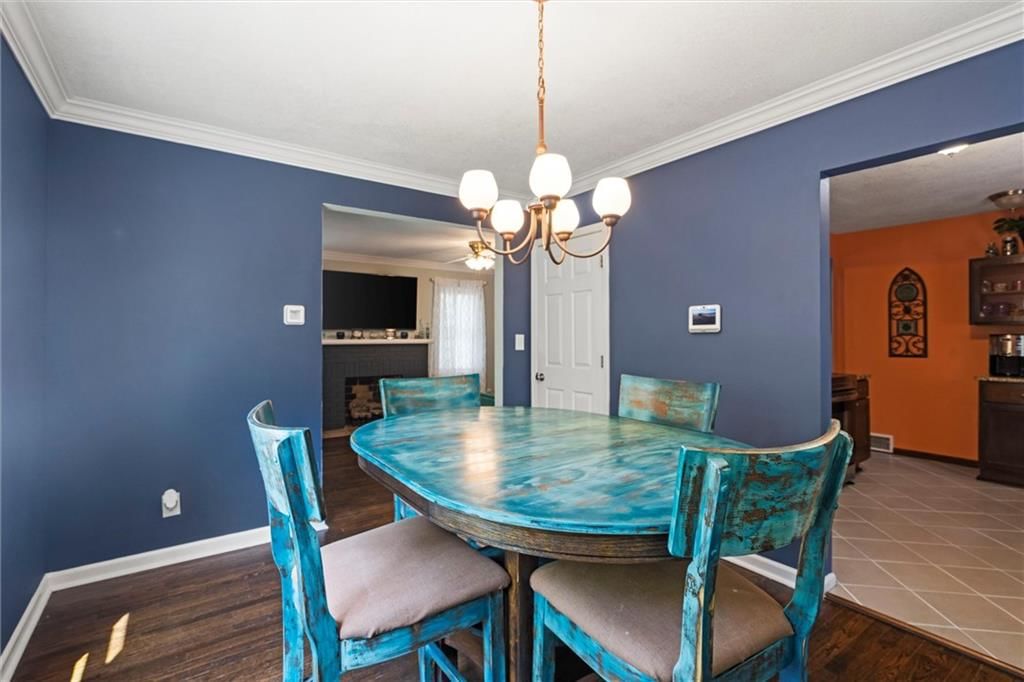 Photo 15 of 30 - 3615 N WALROND Avenue
