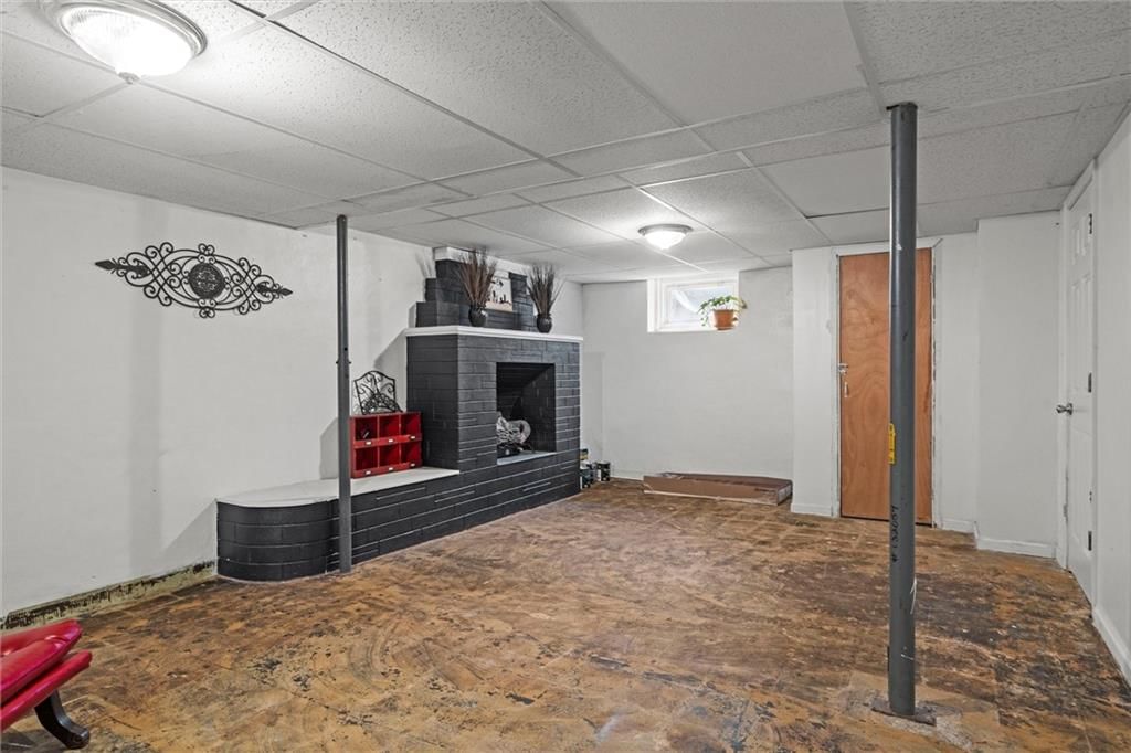 Photo 23 of 30 - 3615 N WALROND Avenue