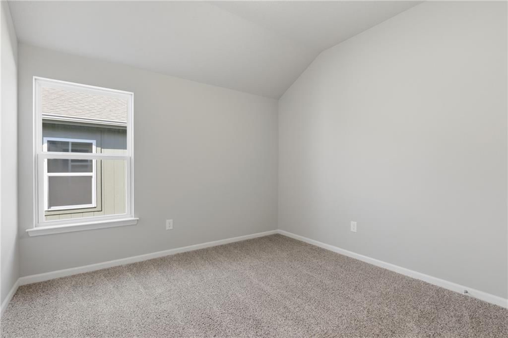 550 W Fountain Street — photo 16