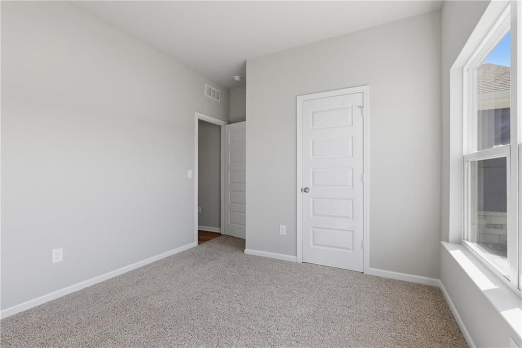 550 W Fountain Street — photo 20
