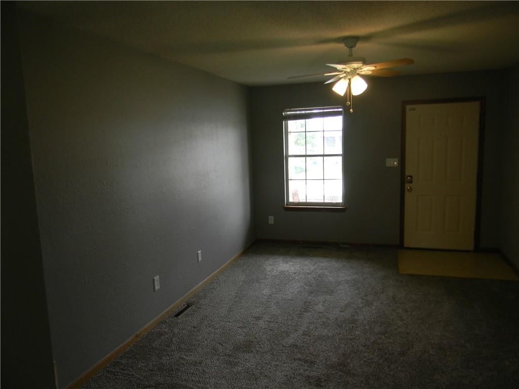 Photo 5 of 14 - 725 SE 10th Street