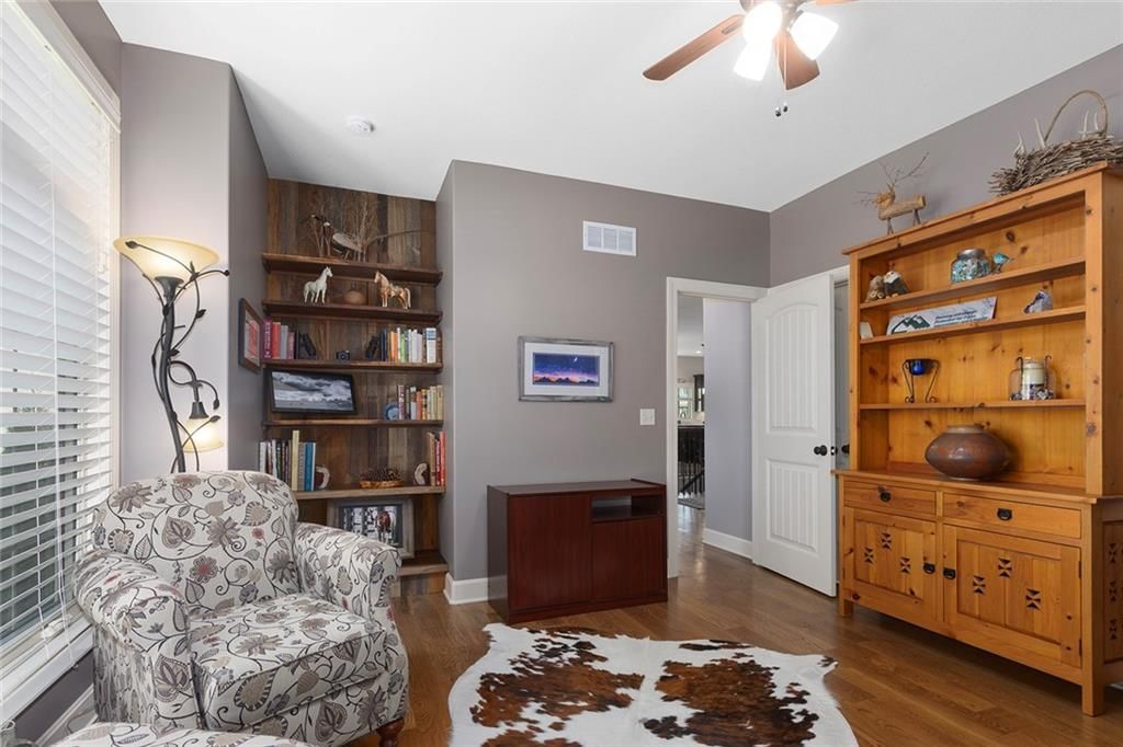 Photo 6 of 50 - 24704 W 77th Street
