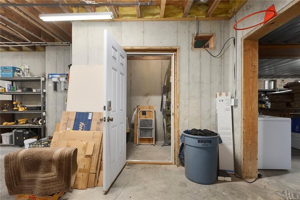Photo 35 of 50 - 24704 W 77th Street