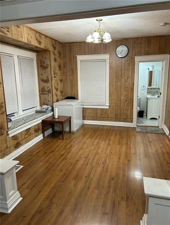 Photo 12 of 37 - 5223 Wilburn Court