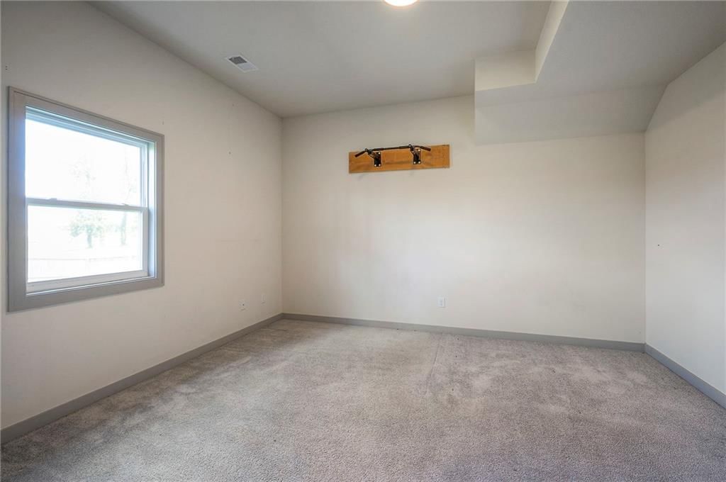 1632 N 157th Lane — photo 40