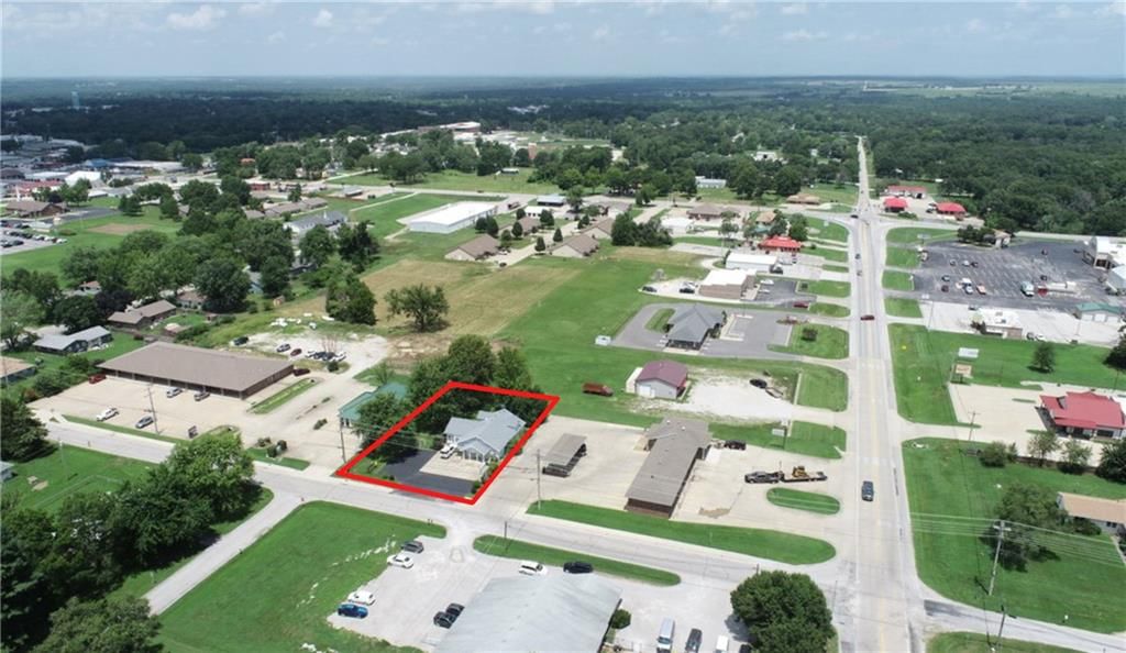 703 E Hospital Road — photo 4