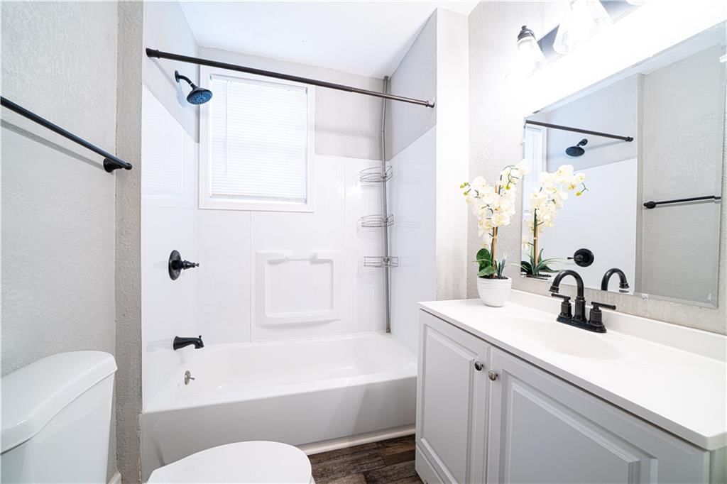 502 Vine St N/A — photo 13
