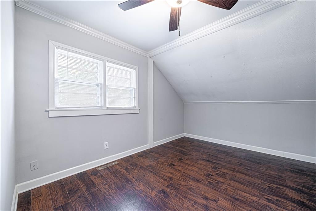 502 Vine St N/A — photo 16