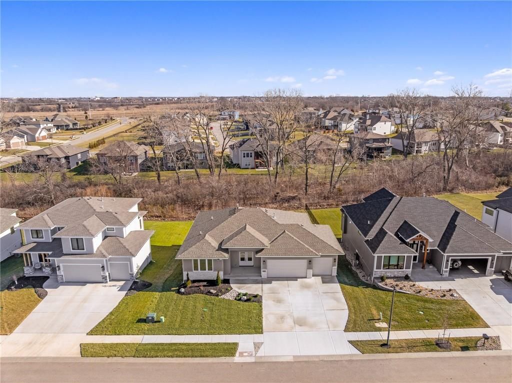 8937 Shady Bend Road — photo 3
