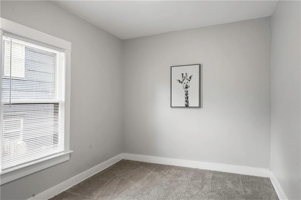 Photo 17 of 29 - 411 N Kensington Avenue