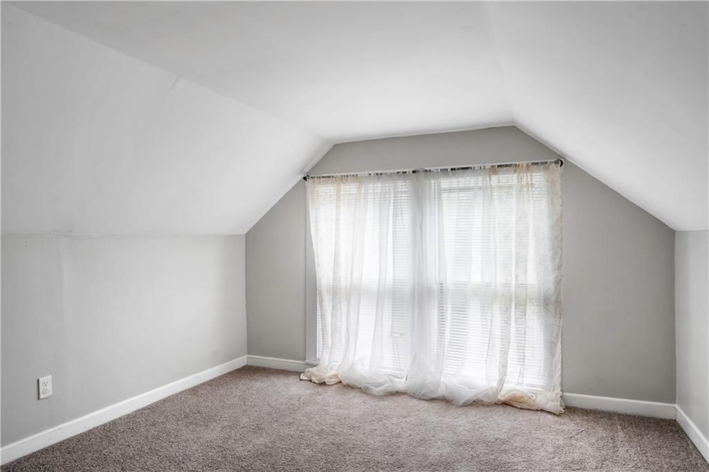 Photo 26 of 29 - 411 N Kensington Avenue