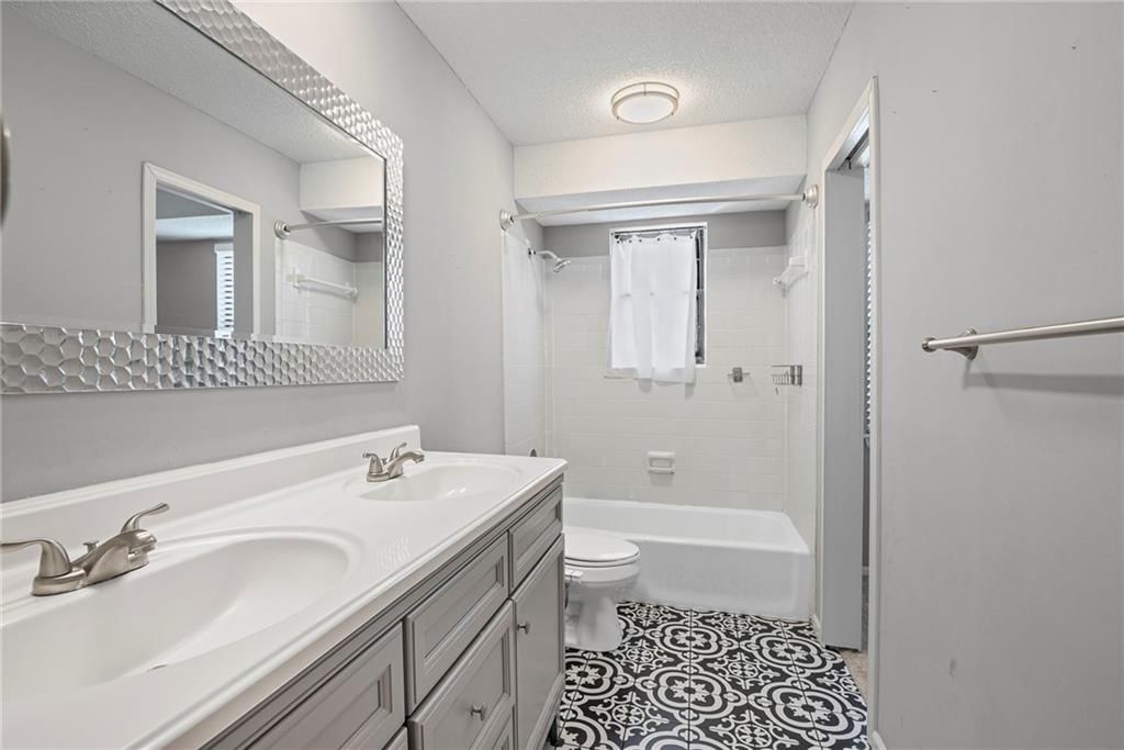Photo 15 of 29 - 1925 5th Street