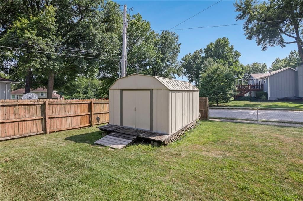 Photo 26 of 29 - 1925 5th Street