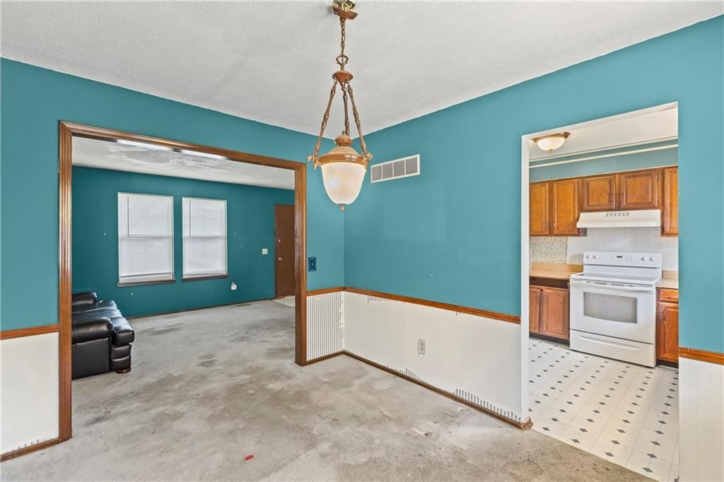 1425 W Poplar Street — photo 6