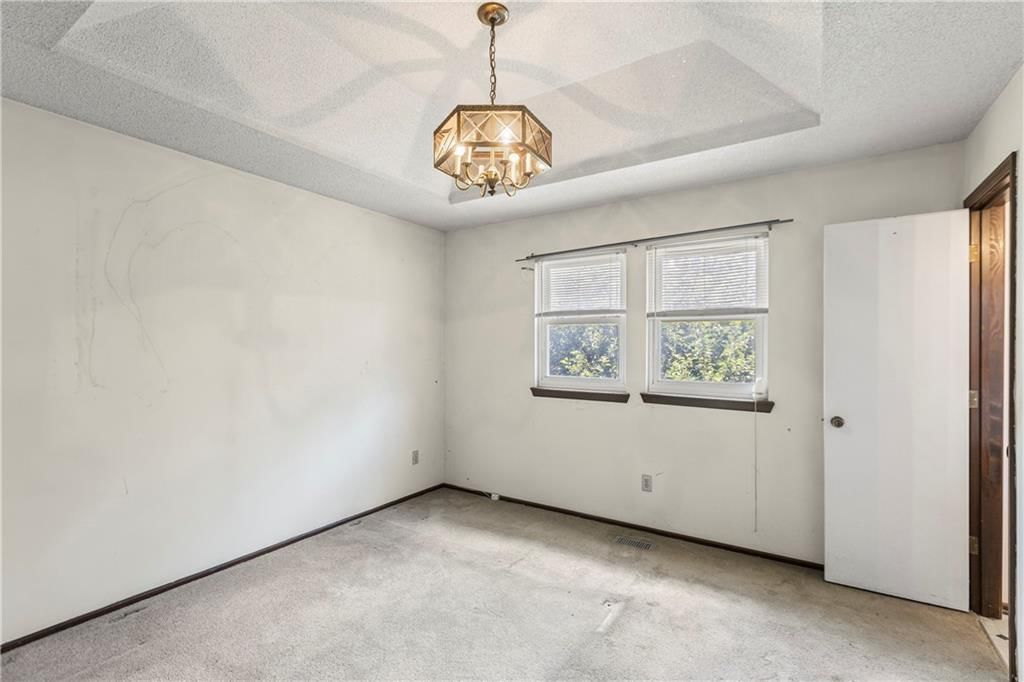1425 W Poplar Street — photo 7