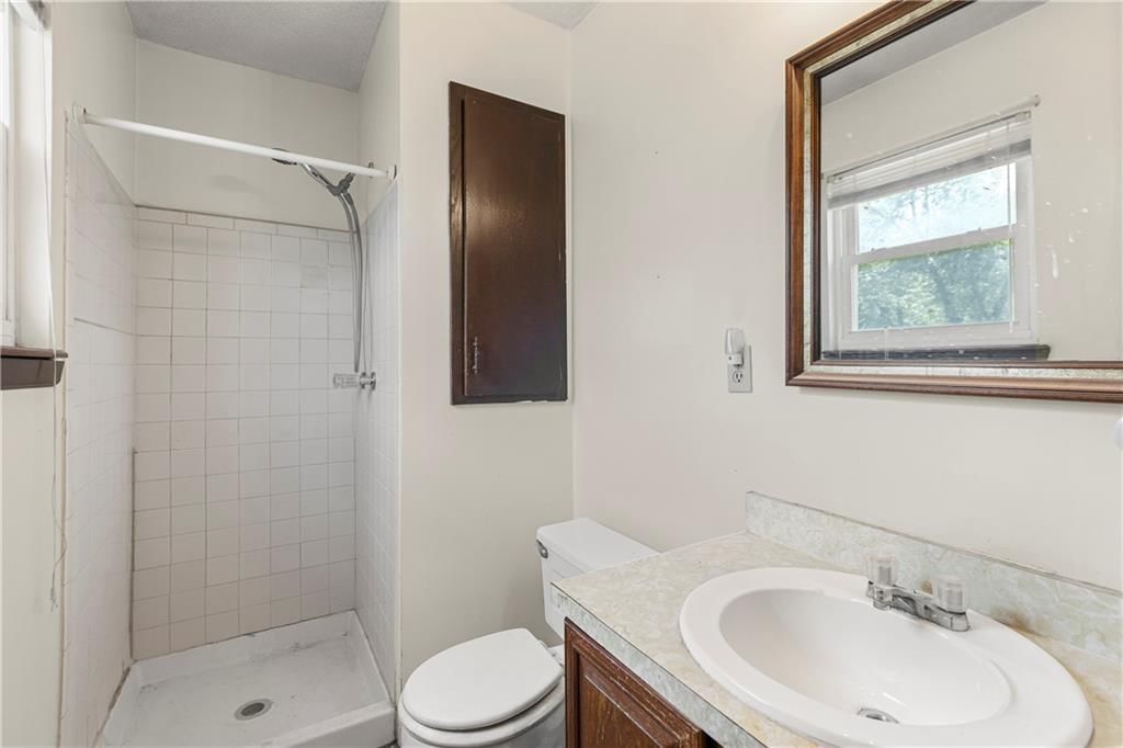 1425 W Poplar Street — photo 9