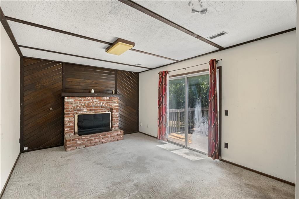 1425 W Poplar Street — photo 14