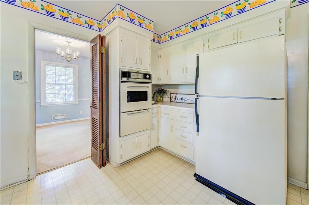 Photo 11 of 29 - 9534 Grandview Street