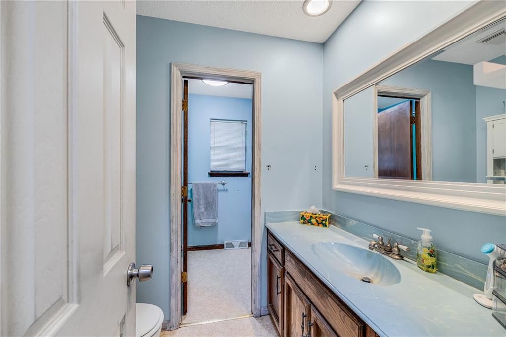 1128 NE 9th Street — photo 26