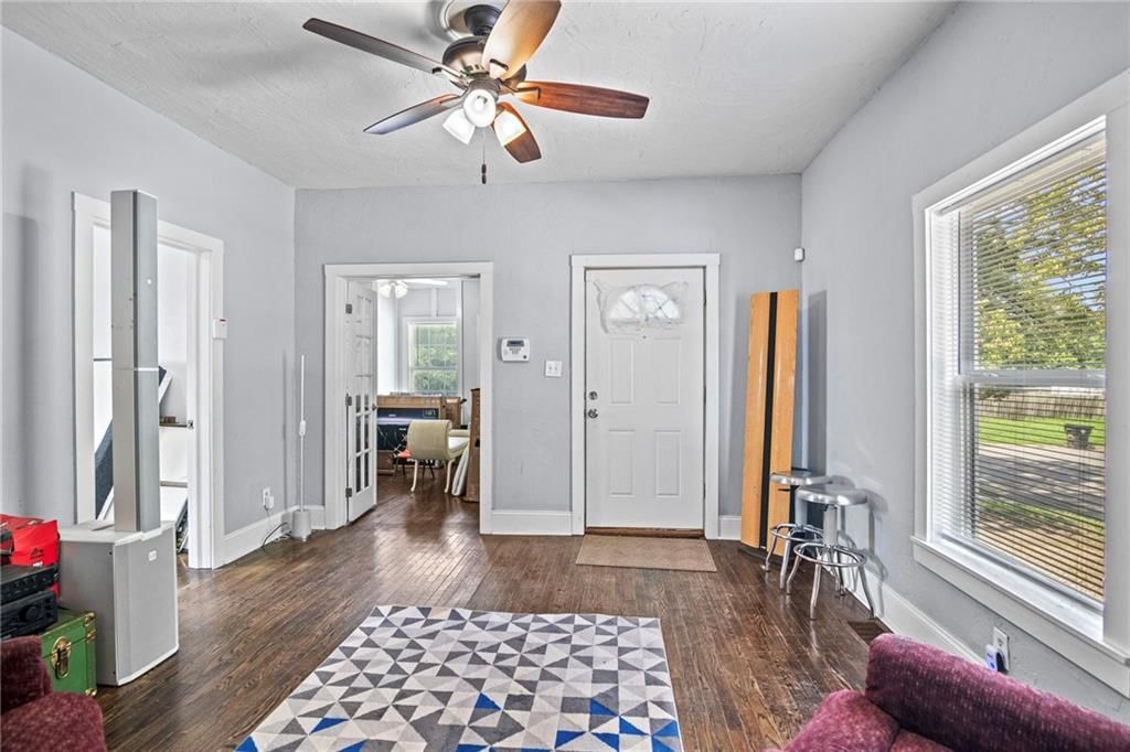 Photo 5 of 19 - 1417 Munson Avenue