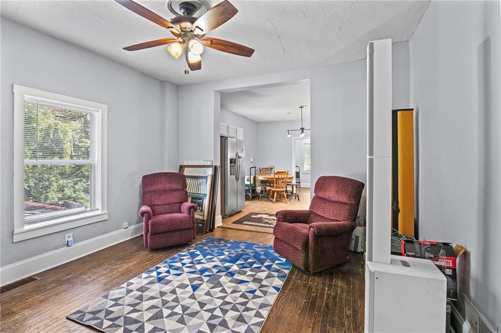 Photo 6 of 19 - 1417 Munson Avenue