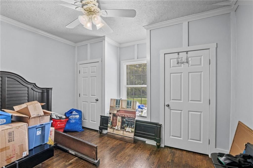 Photo 11 of 19 - 1417 Munson Avenue