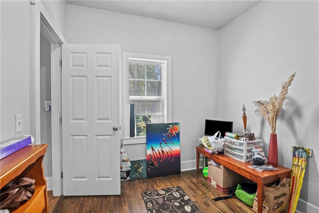 Photo 14 of 19 - 1417 Munson Avenue