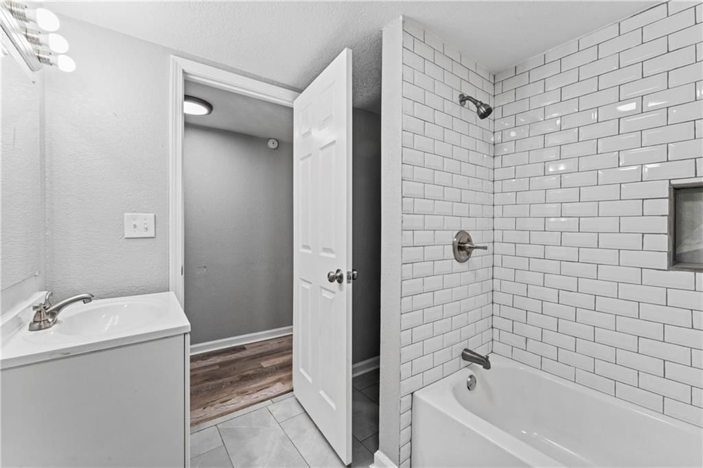 8411 Brooklyn Avenue — photo 21