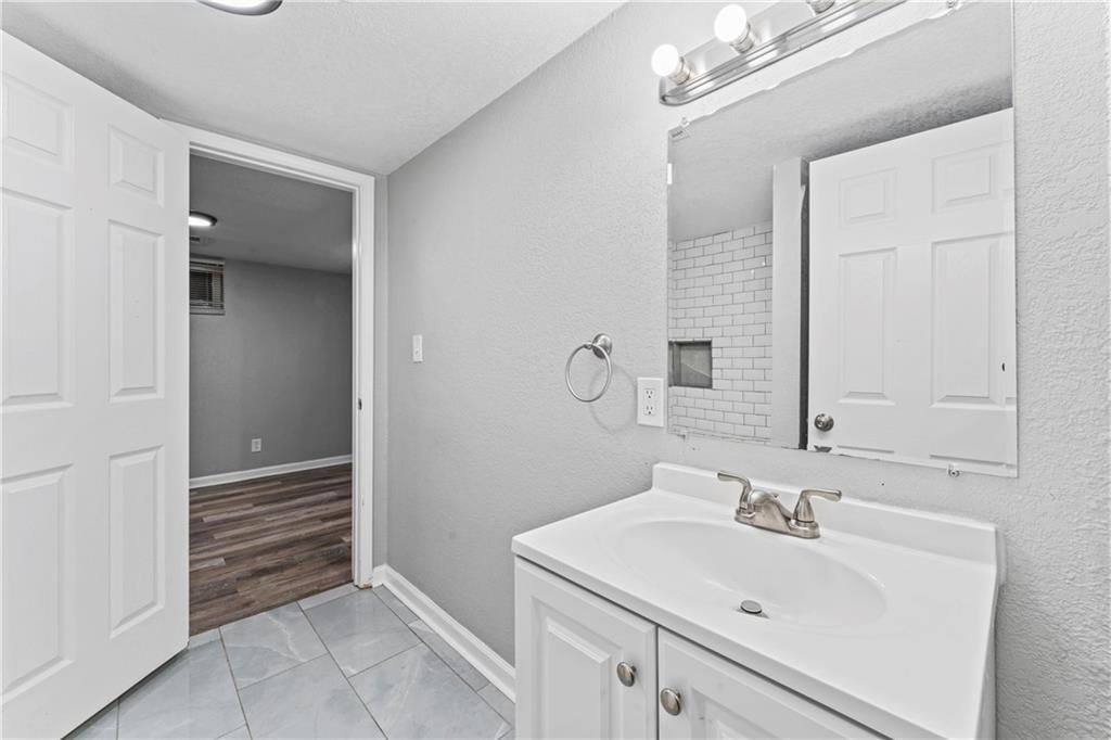 8411 Brooklyn Avenue — photo 22