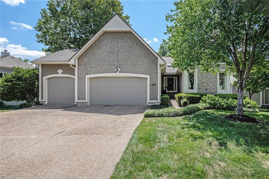 12610 Cedar Street, Leawood, KS