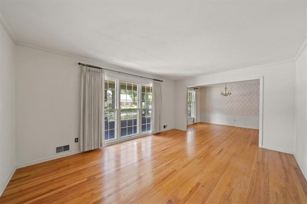 6350 Beverly Drive — photo 4