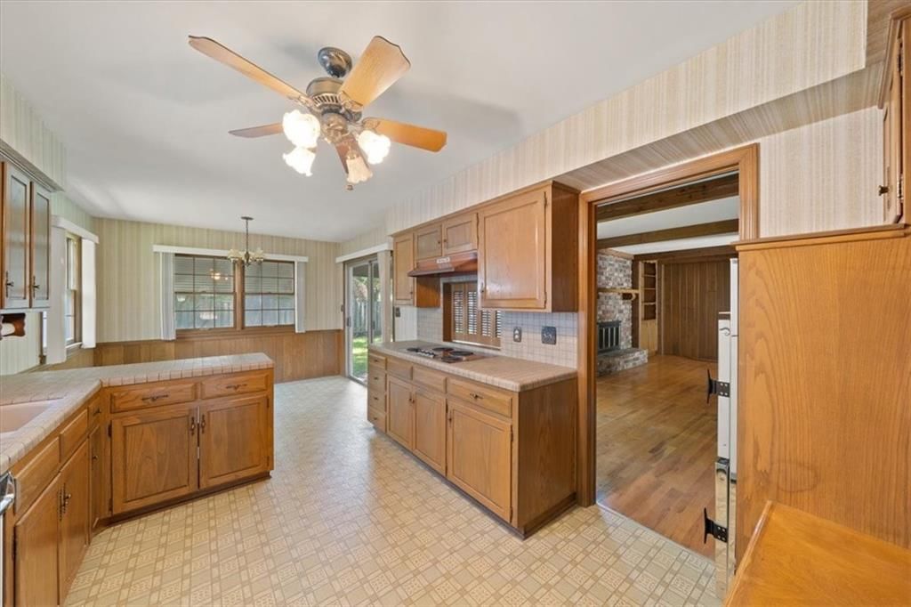 6350 Beverly Drive — photo 8