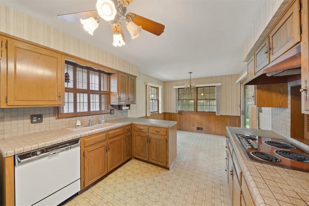 6350 Beverly Drive — photo 10