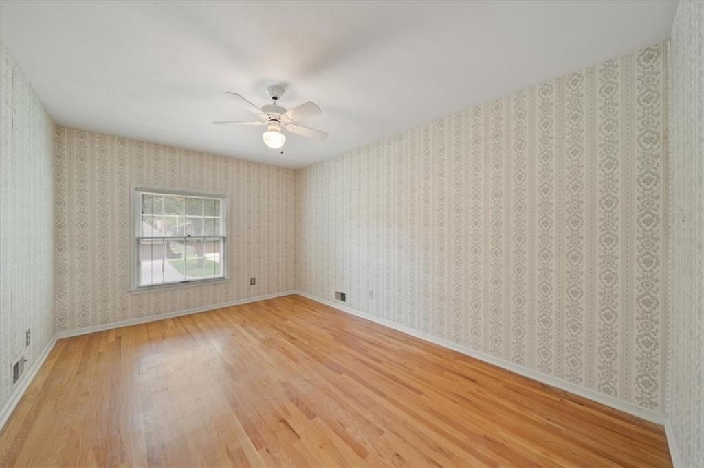 6350 Beverly Drive — photo 21