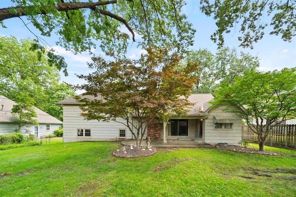 6350 Beverly Drive — photo 27