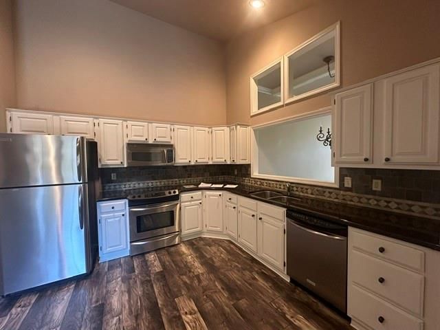 10311 Garnett Street — photo 3