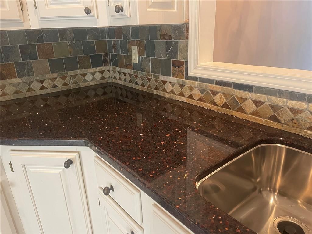 10311 Garnett Street — photo 5