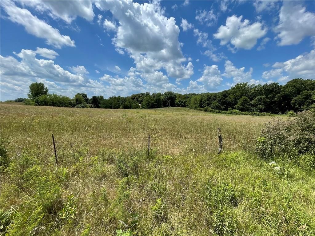 750th Road, Centerview, MO