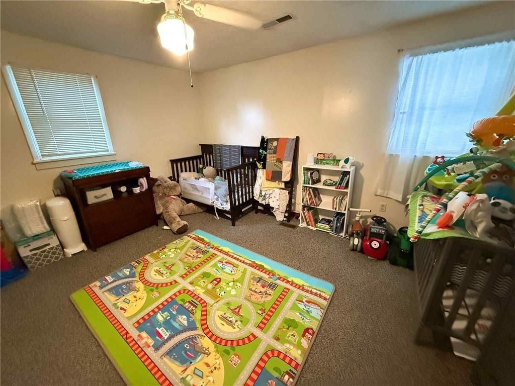 415 W 9th Street — photo 8