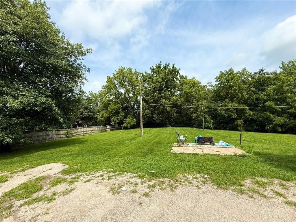 415 W 9th Street — photo 12