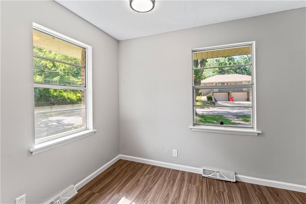 14832 E Nickell Avenue — photo 26