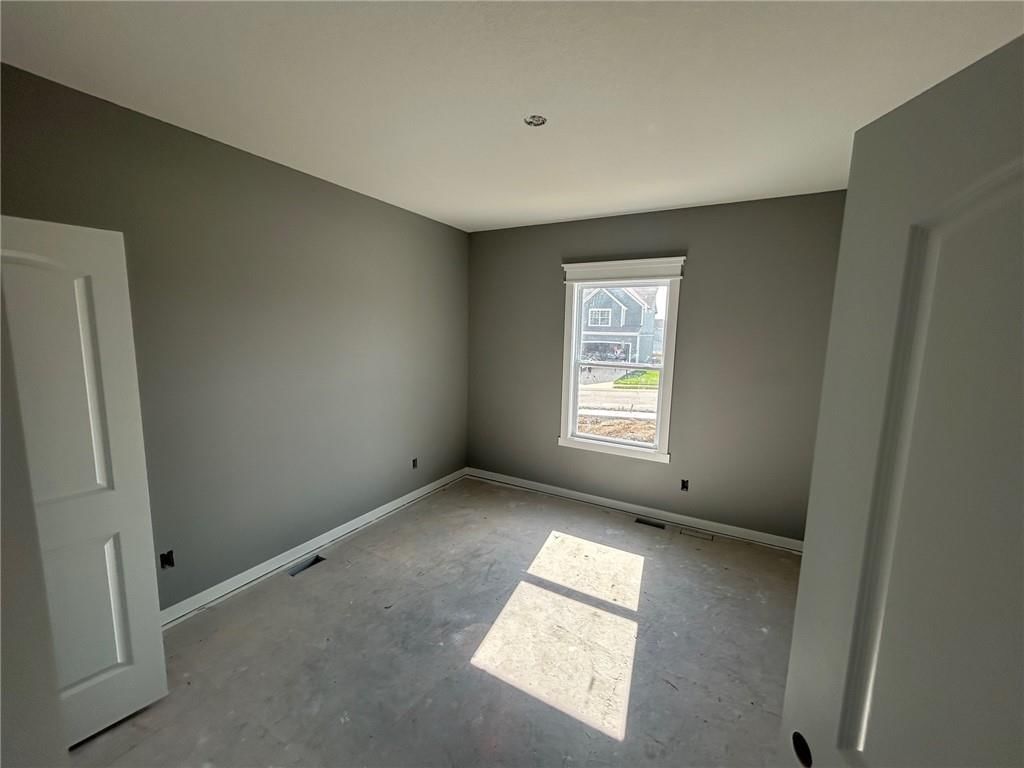 1916 Owen Drive — photo 5