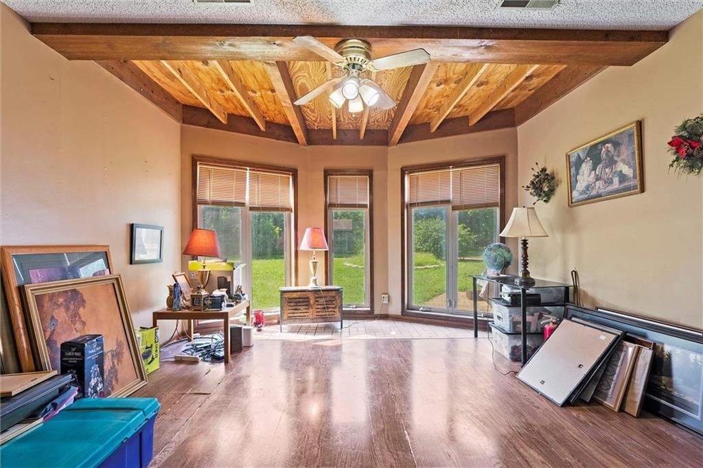 Photo 6 of 35 - 12925 246th Street