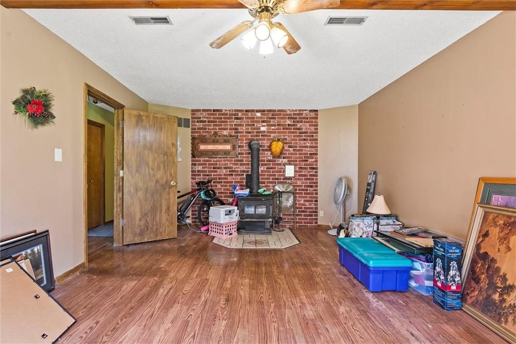 Photo 7 of 35 - 12925 246th Street