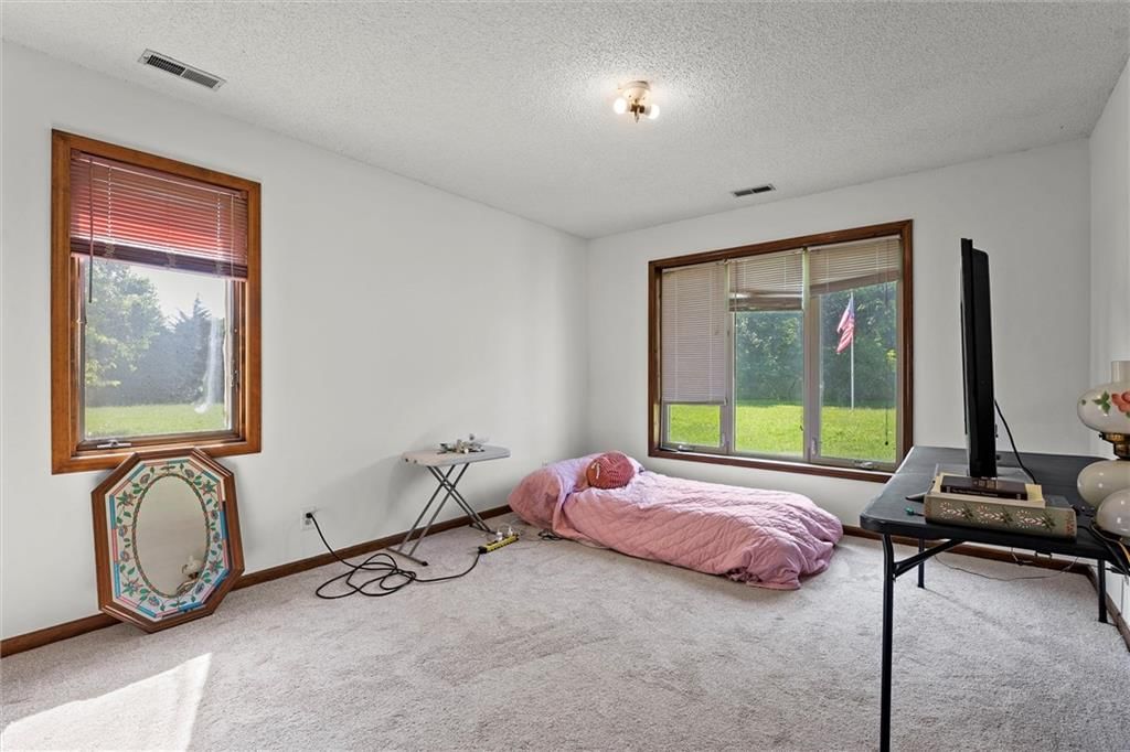 Photo 18 of 35 - 12925 246th Street